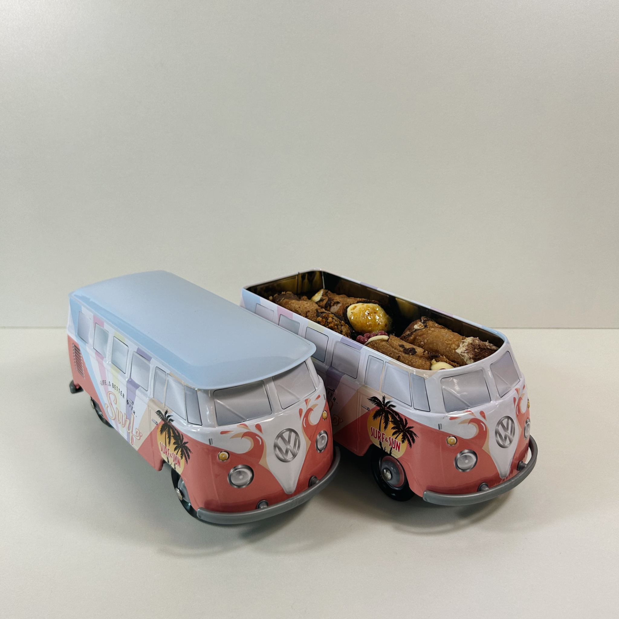 Cannoli Volkswagen Bus Koekblik Surf & Sun (incl. 8 cannoli) - Cannoli Box
