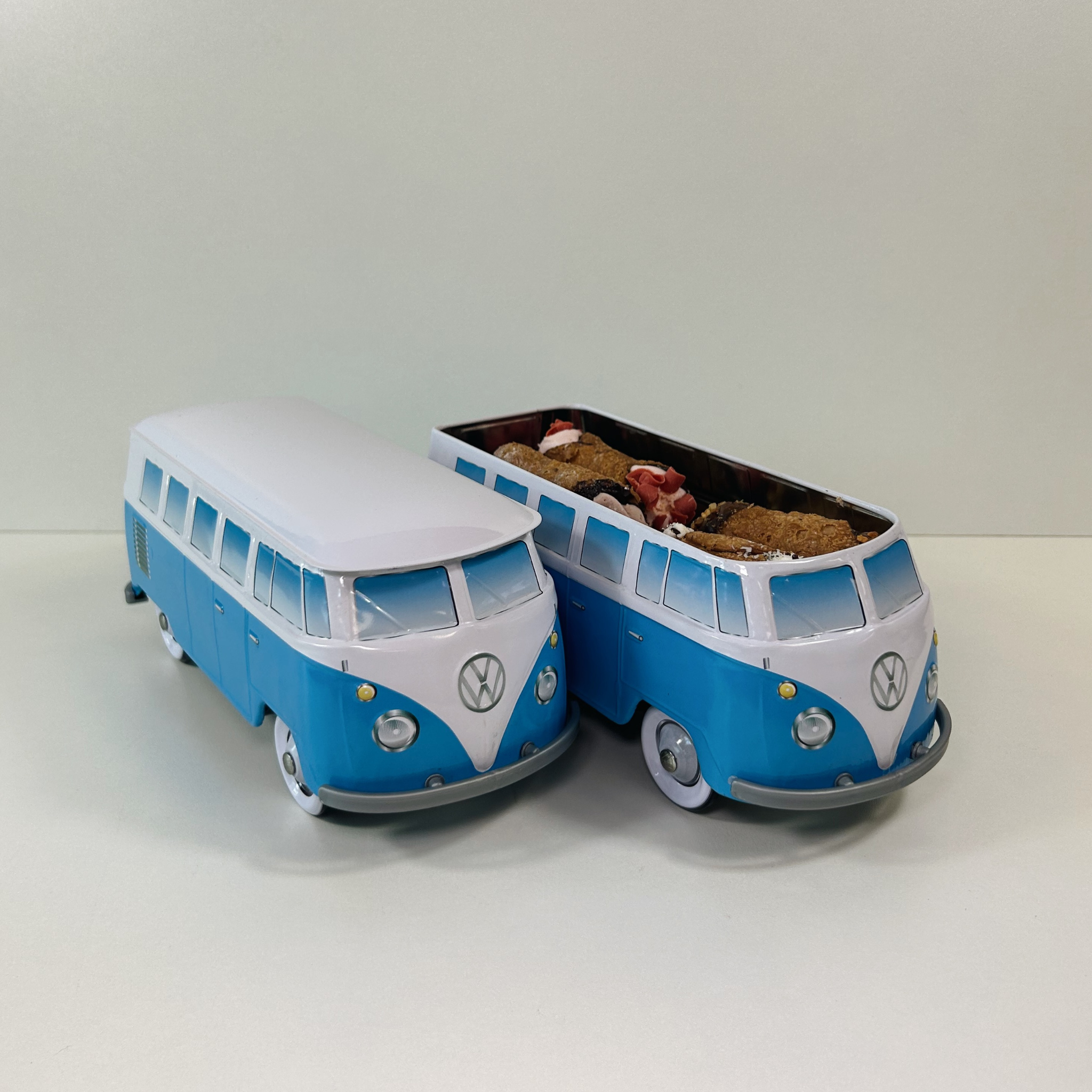 Cannoli Volkswagen Bus Koekblik Blauw Wit (incl. 8 cannoli) - Cannoli Box